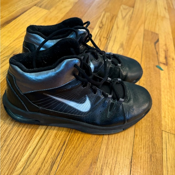 Nike women’s basketball shoes - Picture 1 of 3
